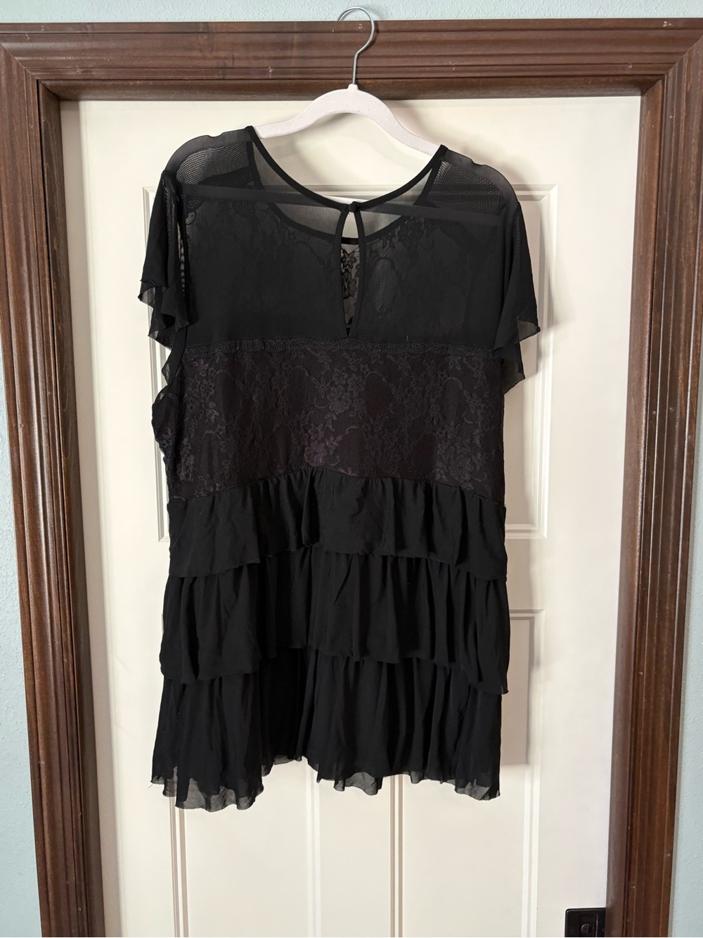 Torrid Black Lace Mesh Layered Top Flutter Cap Sleeve sz 2x - Picture 4 of 14